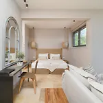 Essentia Luxury 3* Koinira