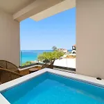 Essentia Luxury Aparthotel
