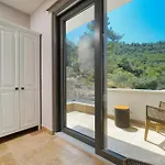 Essentia Luxury
