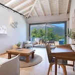 Aparthotel Essentia Luxury Koinira