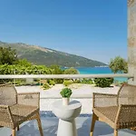 Essentia Luxury 3*
