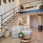 Essentia Luxury Aparthotel 3*
