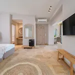Aparthotel Essentia Luxury Koinira
