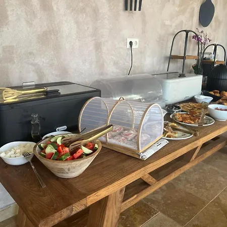 Essentia Luxury Aparthotel 3*