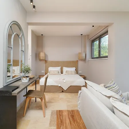 Essentia Luxury 3* Kinira