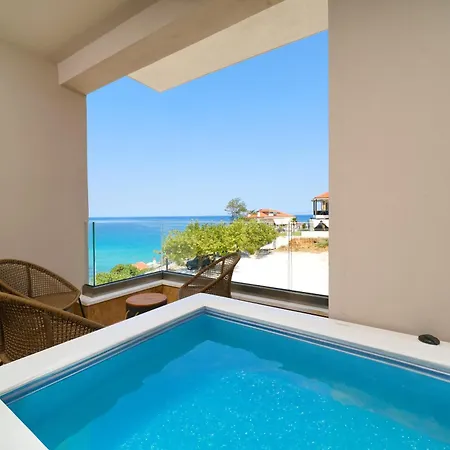 Essentia Luxury Aparthotel