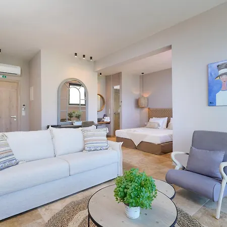 Essentia Luxury 3* Kinira