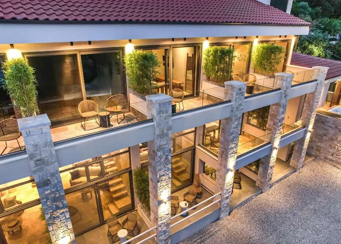 Hotel de apartamente Essentia Luxury Koinira