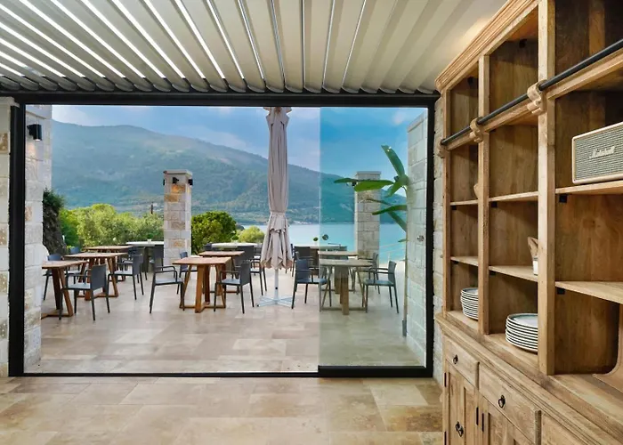 Hotel de apartamente Essentia Luxury Koinira